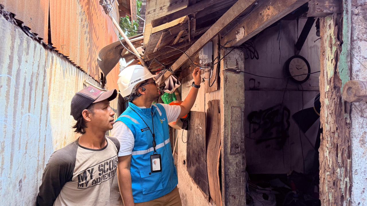 PLN Hadirkan Sambungan Listrik Gratis untuk 83 Keluarga Prasejahtera di Jakarta Raya