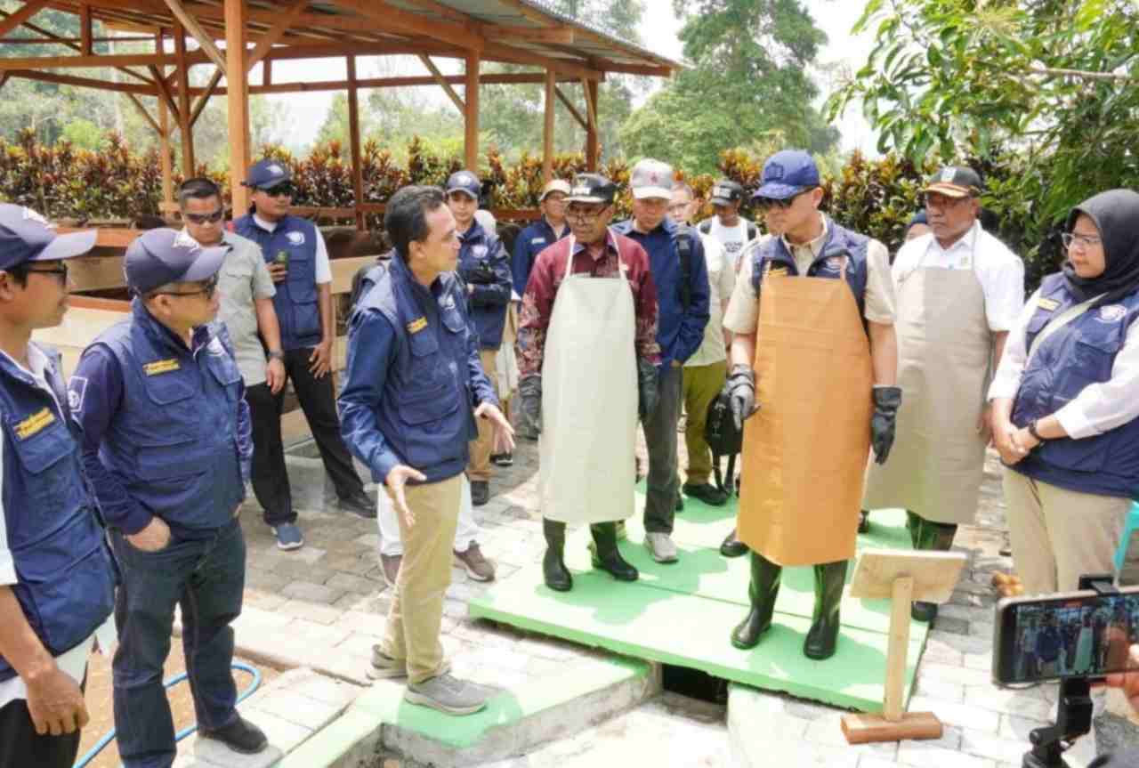 Menteri Transmigrasi Apresiasi Inovasi ITS Bangun Kemandirian Masyarakat Papua Barat