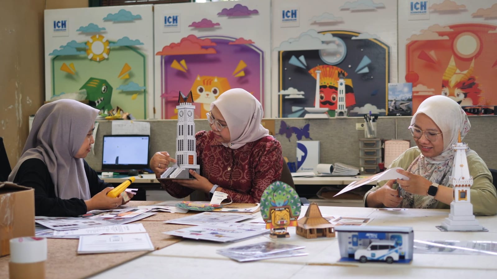 Merajut Asa Lewat Lembaran Kertas Ichinogami: Kisah Pemberdayaan Perempuan Bersama Hub UMK PLN
